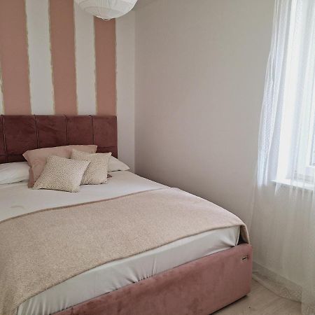 Ferienwohnung Apartman Maja **** Šibenik Exterior foto