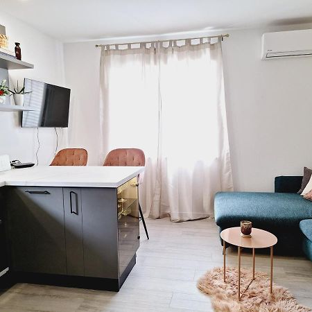 Ferienwohnung Apartman Maja **** Šibenik Exterior foto