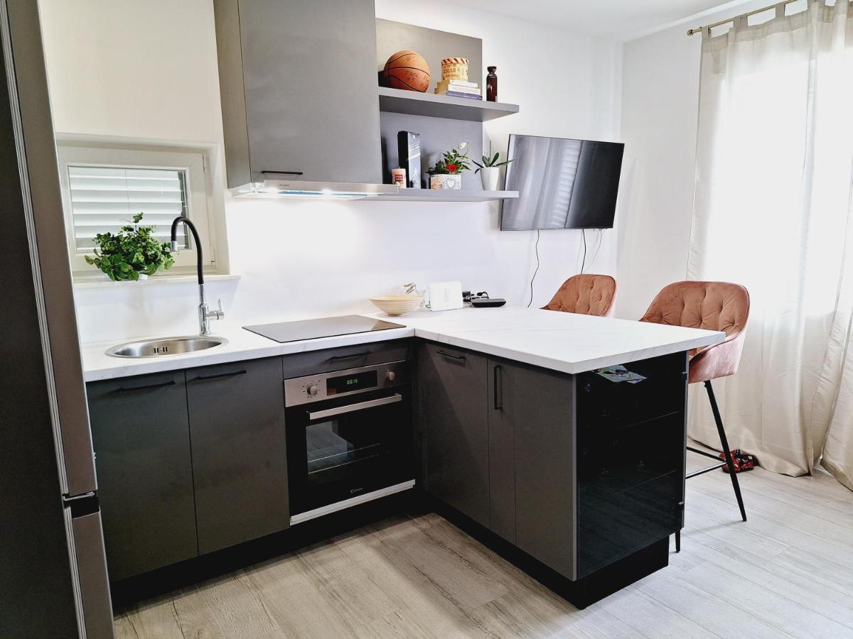 Ferienwohnung Apartman Maja **** Šibenik Exterior foto